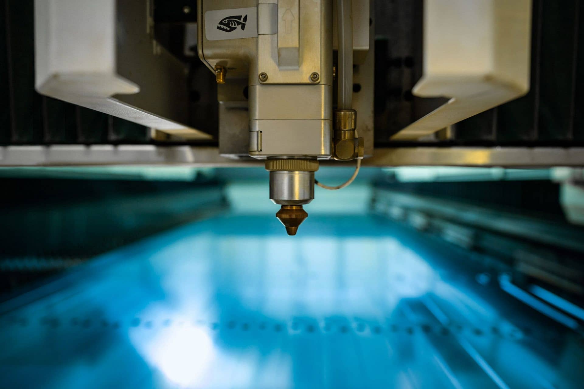 Artistic picture of Pirahna laser cutting machine